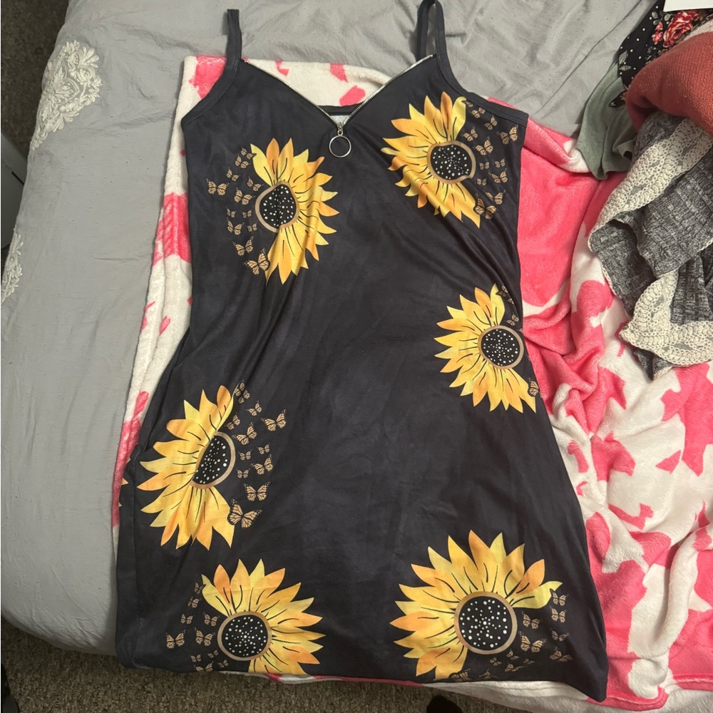 yellow sunflower dress with zipper in the front